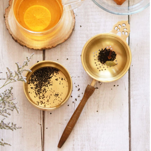 Antique Look Loose Leaf Tea Strainer in Brass & Wood with