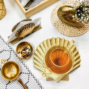 Art Deco Seashell Metal Trivet / Dish Stand in Gold 1 BHK Interiors